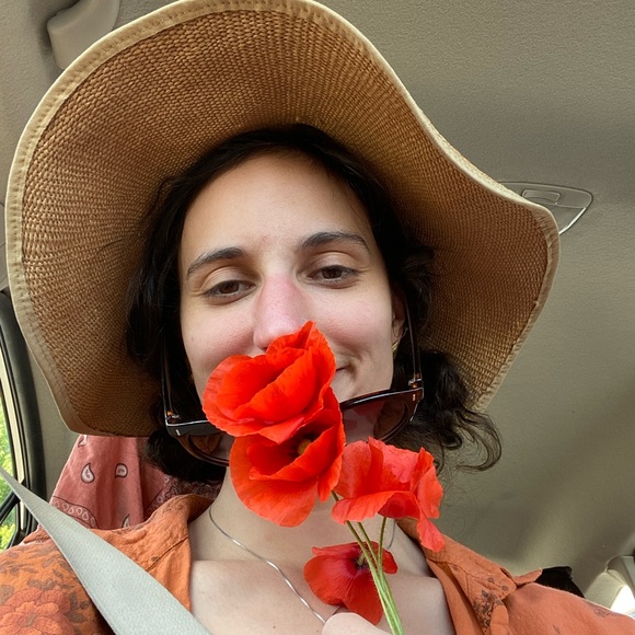 Meet your Posher, Paige - Picture 8 of 8